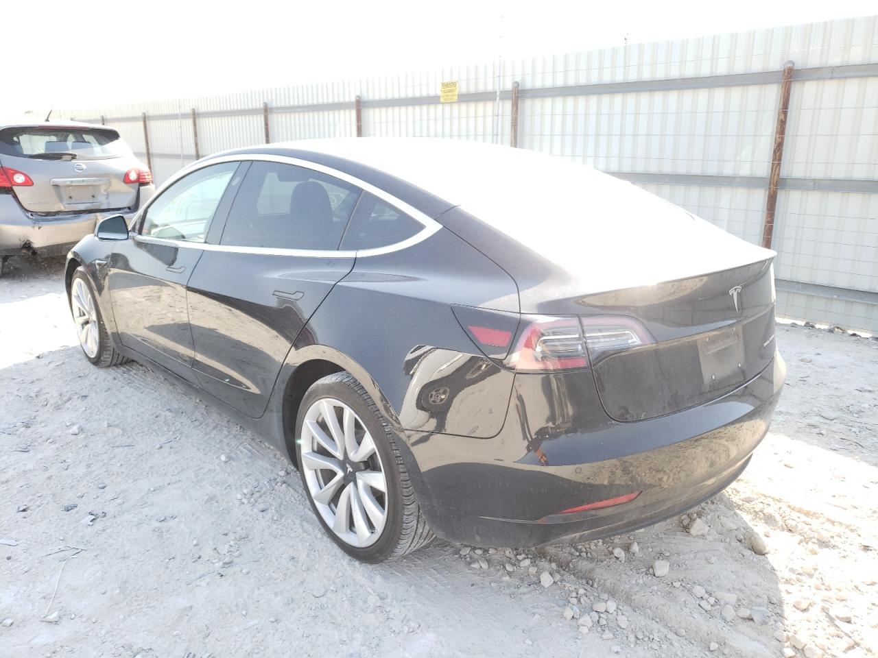 Photo 3 from auction – 2018 TESLA MODEL 3 with VIN 5YJ3E1EB2JF109352