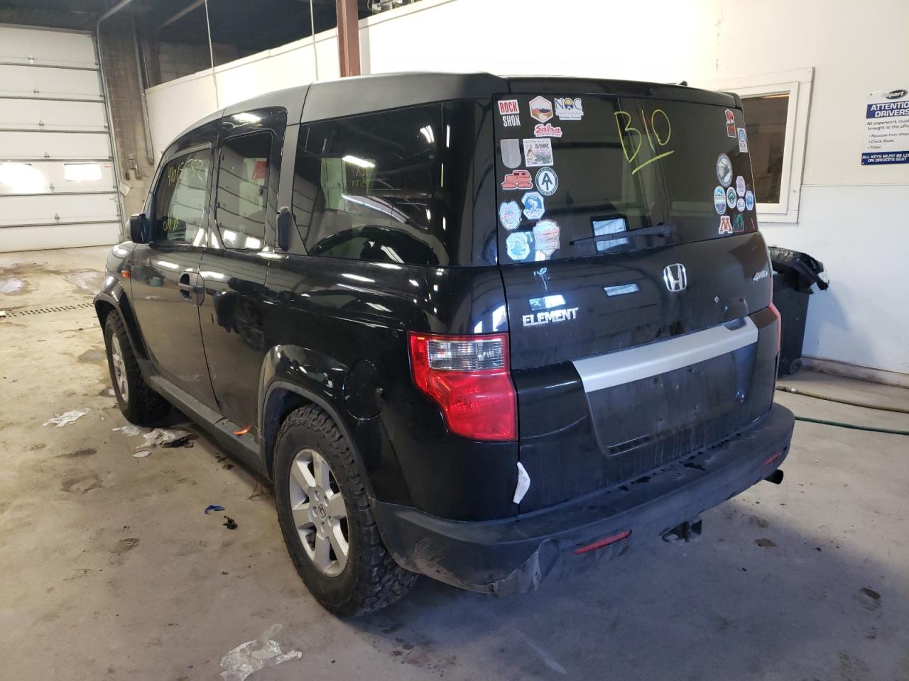 Photo 3 from auction – 2010 HONDA ELEMENT EX with VIN 5J6YH2H73AL006104
