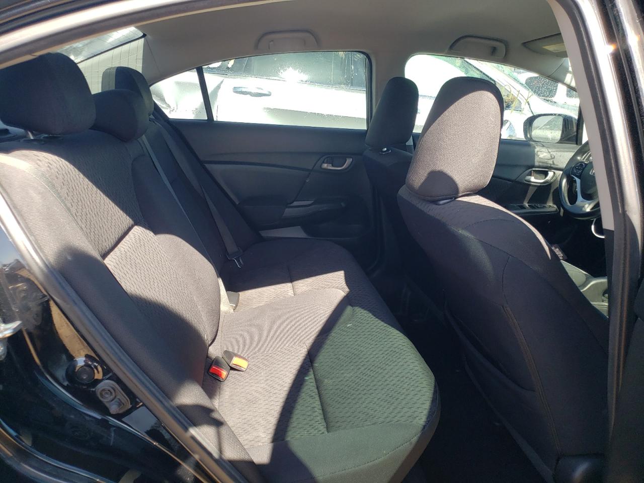 Photo 6 from auction – 2015 HONDA CIVIC SE with VIN 19XFB2F71FE028099