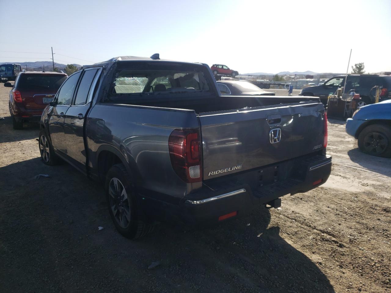Photo 3 from auction – 2017 HONDA RIDGELINE with VIN 5FPYK3F63HB002971
