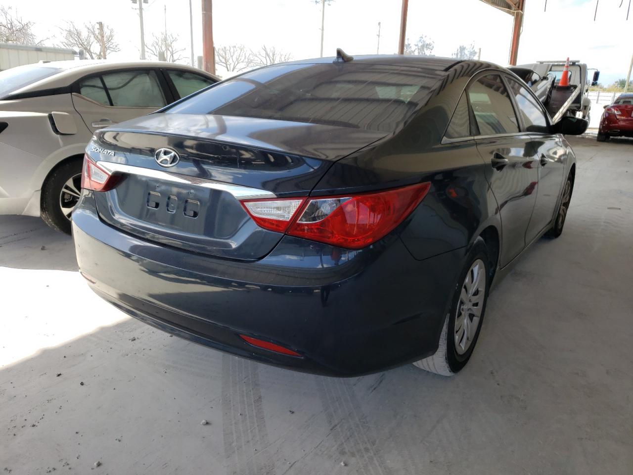 Photo 4 from auction – 2011 HYUNDAI SONATA GLS with VIN 5NPEB4ACXBH245409