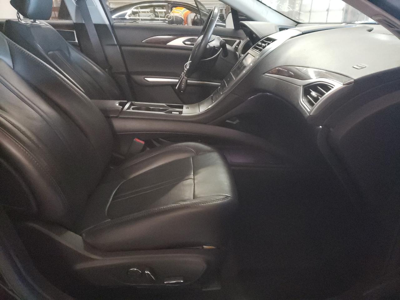 Photo 5 from auction – 2014 LINCOLN MKZ with VIN 3LN6L2JK5ER812958