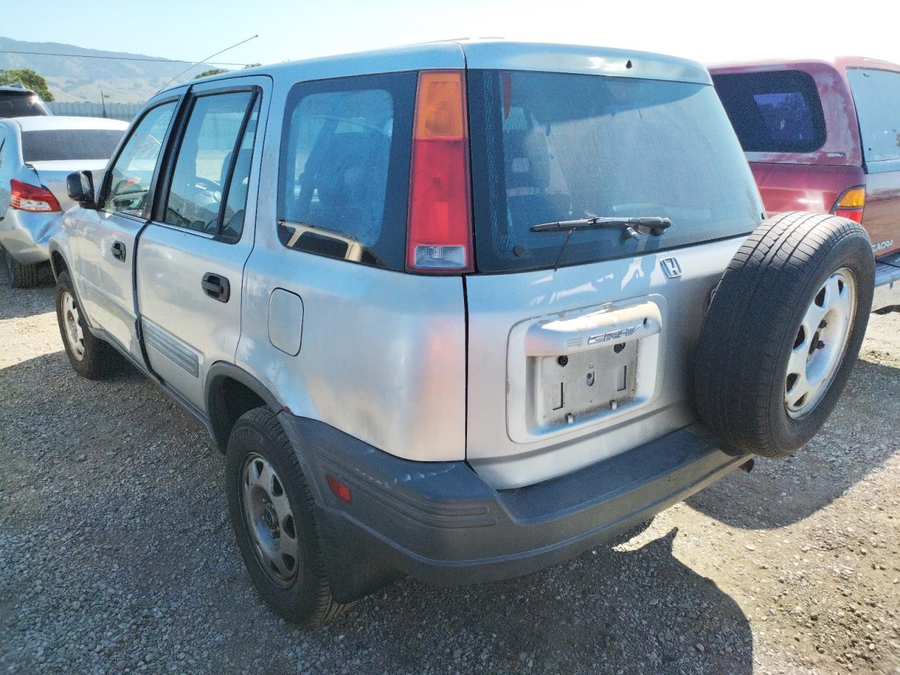 Photo 3 from auction – 2001 HONDA CR-V LX with VIN JHLRD28481C003097