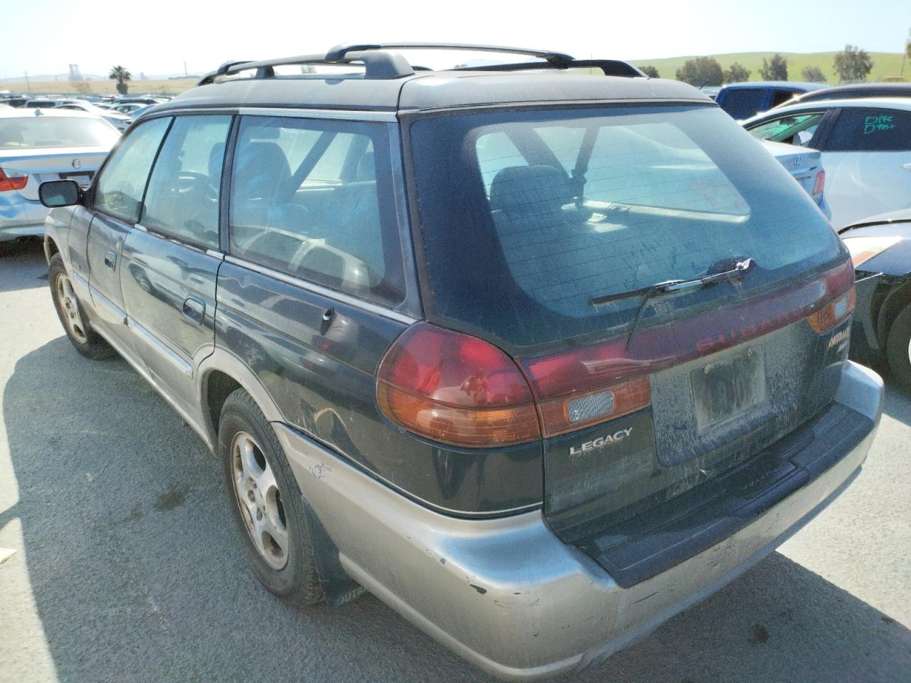 Photo 3 from auction – 1998 SUBARU LEGACY 30T with VIN 4S3BG6854W7652109
