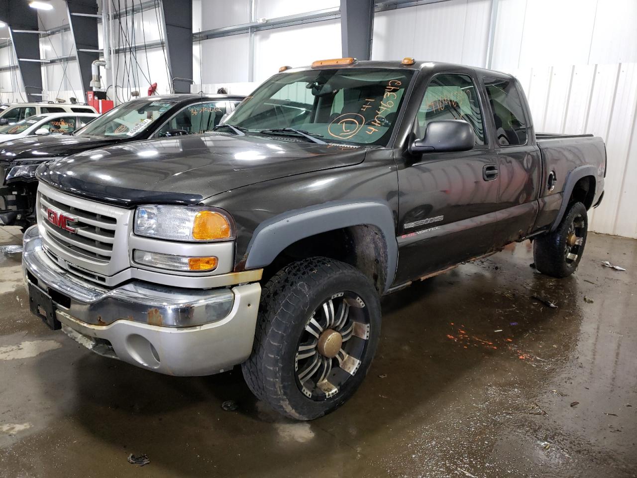 Photo 2 from auction – 2004 GMC SIERRA K25 with VIN 1GTHK29U34E368860