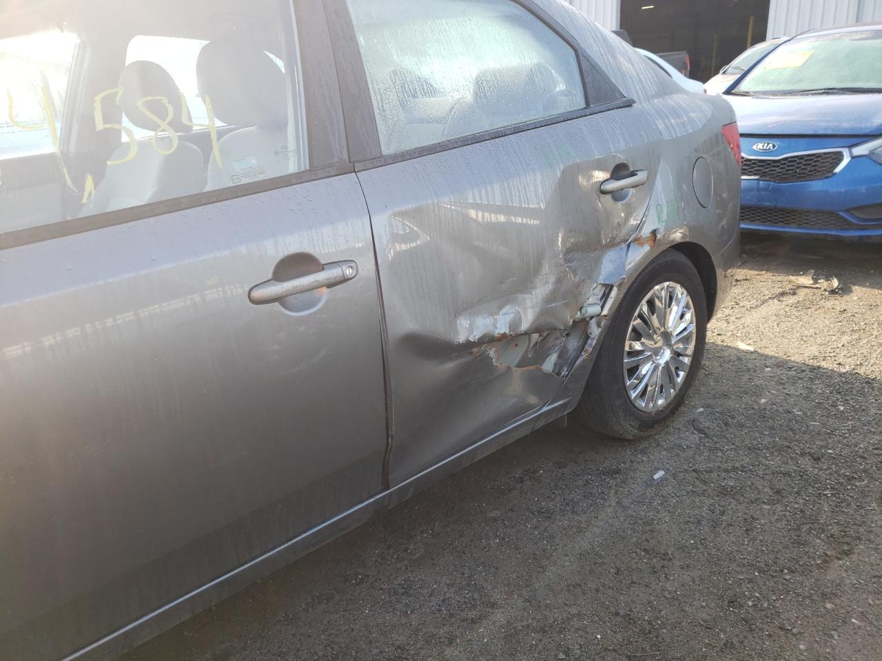 Photo 9 from auction – 2010 KIA FORTE EX with VIN KNAFU4A26A5086681