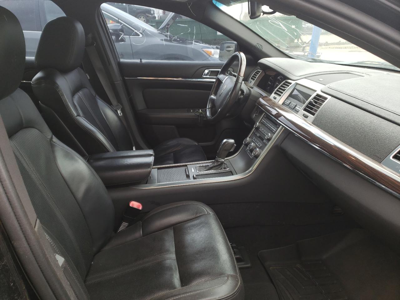 Photo 5 from auction – 2010 LINCOLN MKS with VIN 1LNHL9FT3AG607014