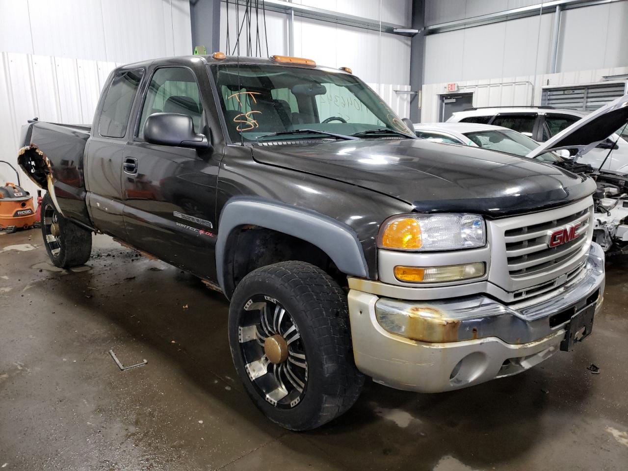 GMC SIERRA K25 2004 with VIN 1GTHK29U34E368860 - Photo from auction