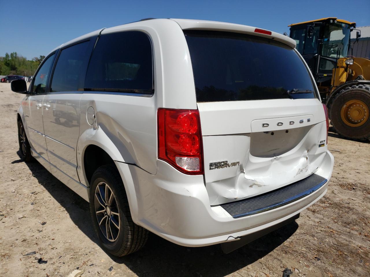 Фото 3 с аукциона – 2017 DODGE GRAND CARA с VIN 2C4RDGCG0HR616635