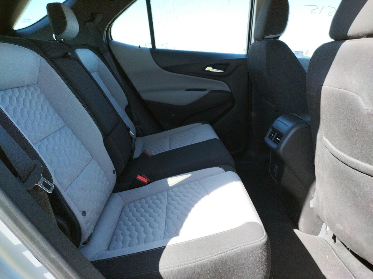 Photo 6 from auction – 2019 CHEVROLET EQUINOX LS with VIN 3GNAXHEV5KS509846