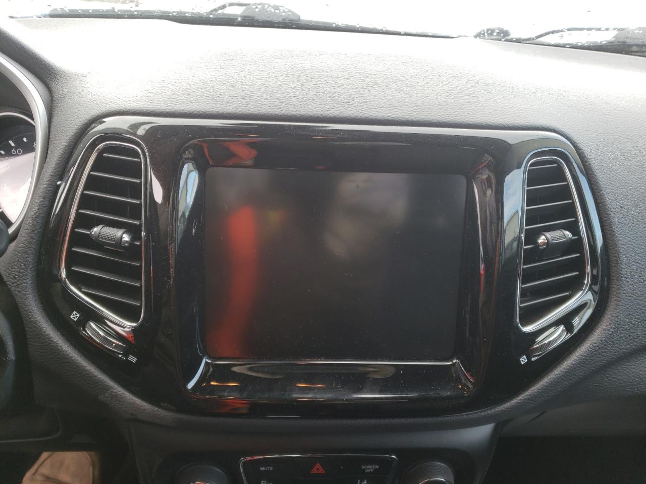 Photo 9 from auction – 2021 JEEP COMPASS LI with VIN 3C4NJDCB8MT512797