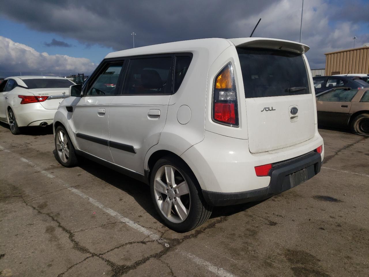 Photo 3 from auction – 2010 KIA SOUL + with VIN KNDJT2A22A7066629