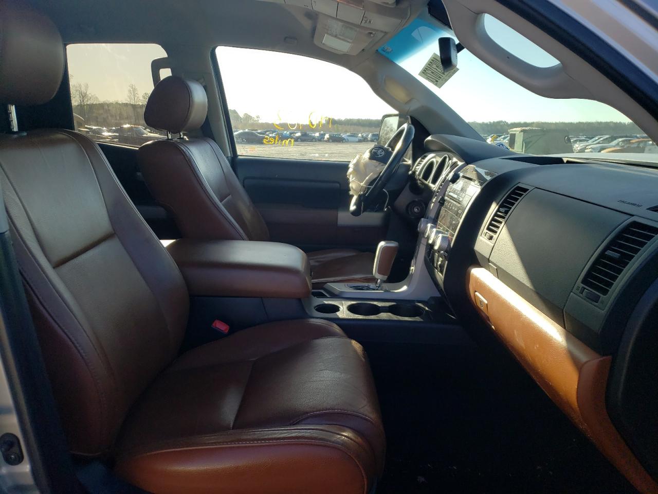 Photo 5 from auction – 2007 TOYOTA TUNDRA DOU with VIN 5TBBV581X7S488443