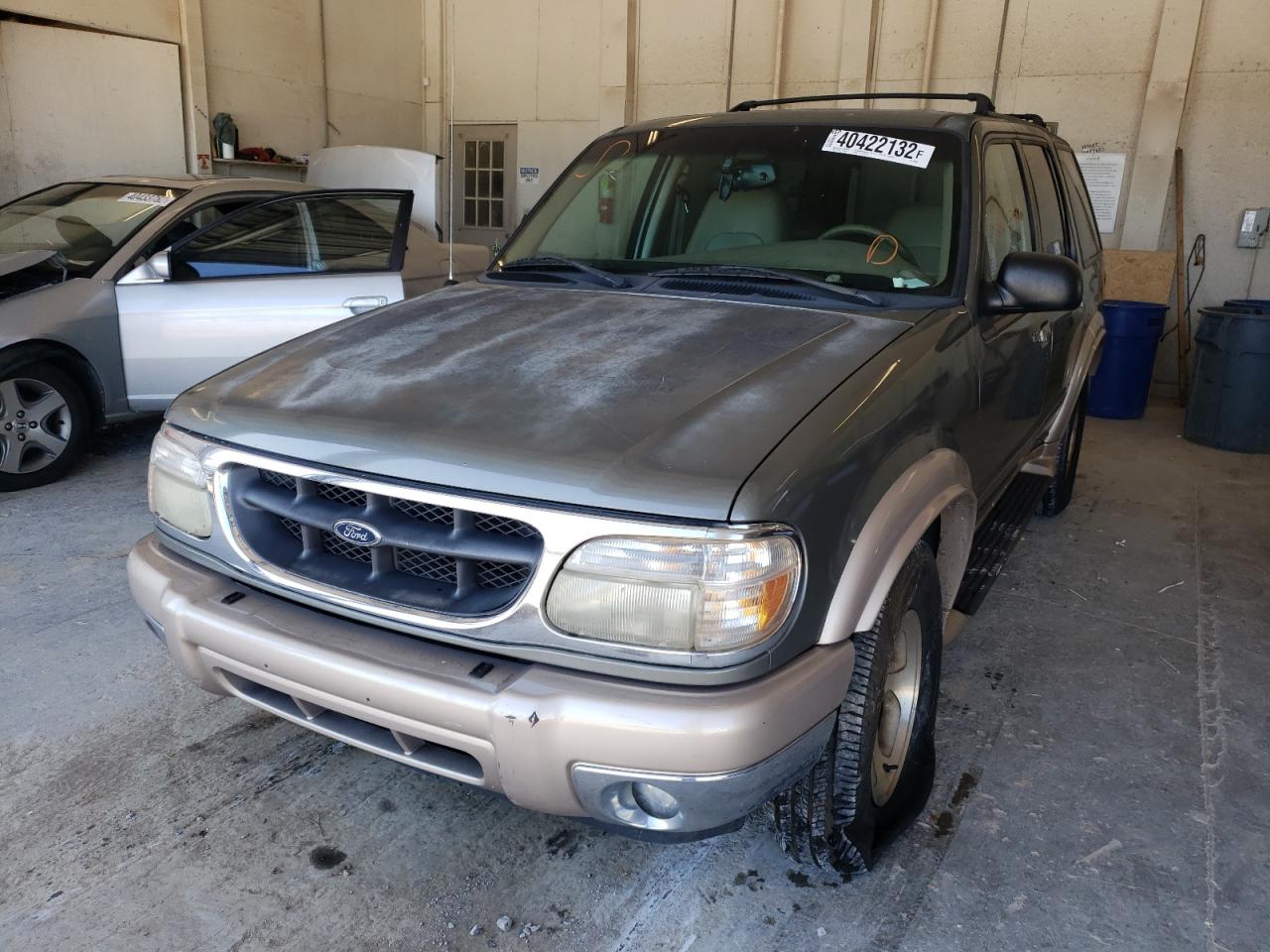 Photo 2 from auction – 2000 FORD EXPLORER E with VIN 1FMZU74E4YZA03500