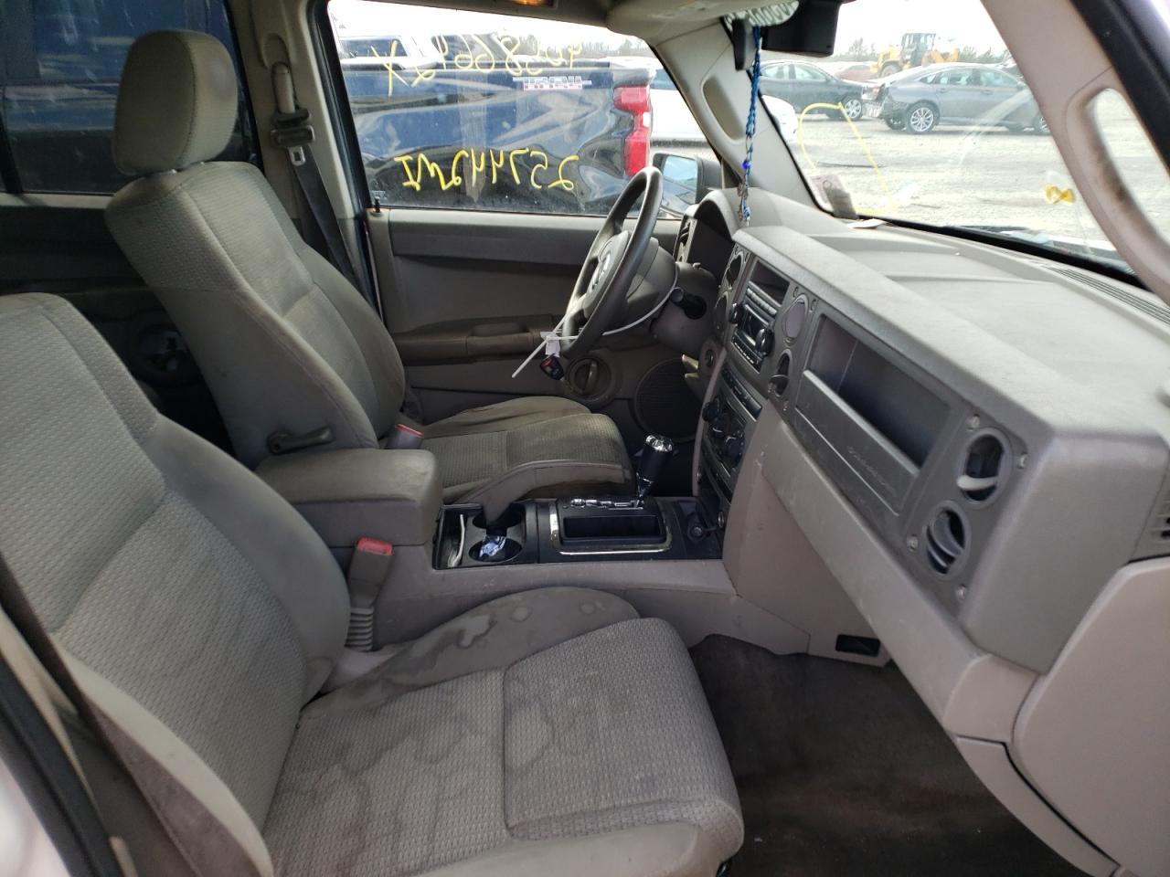 Photo 5 from auction – 2006 JEEP COMMANDER with VIN 1J8HG48K86C263641