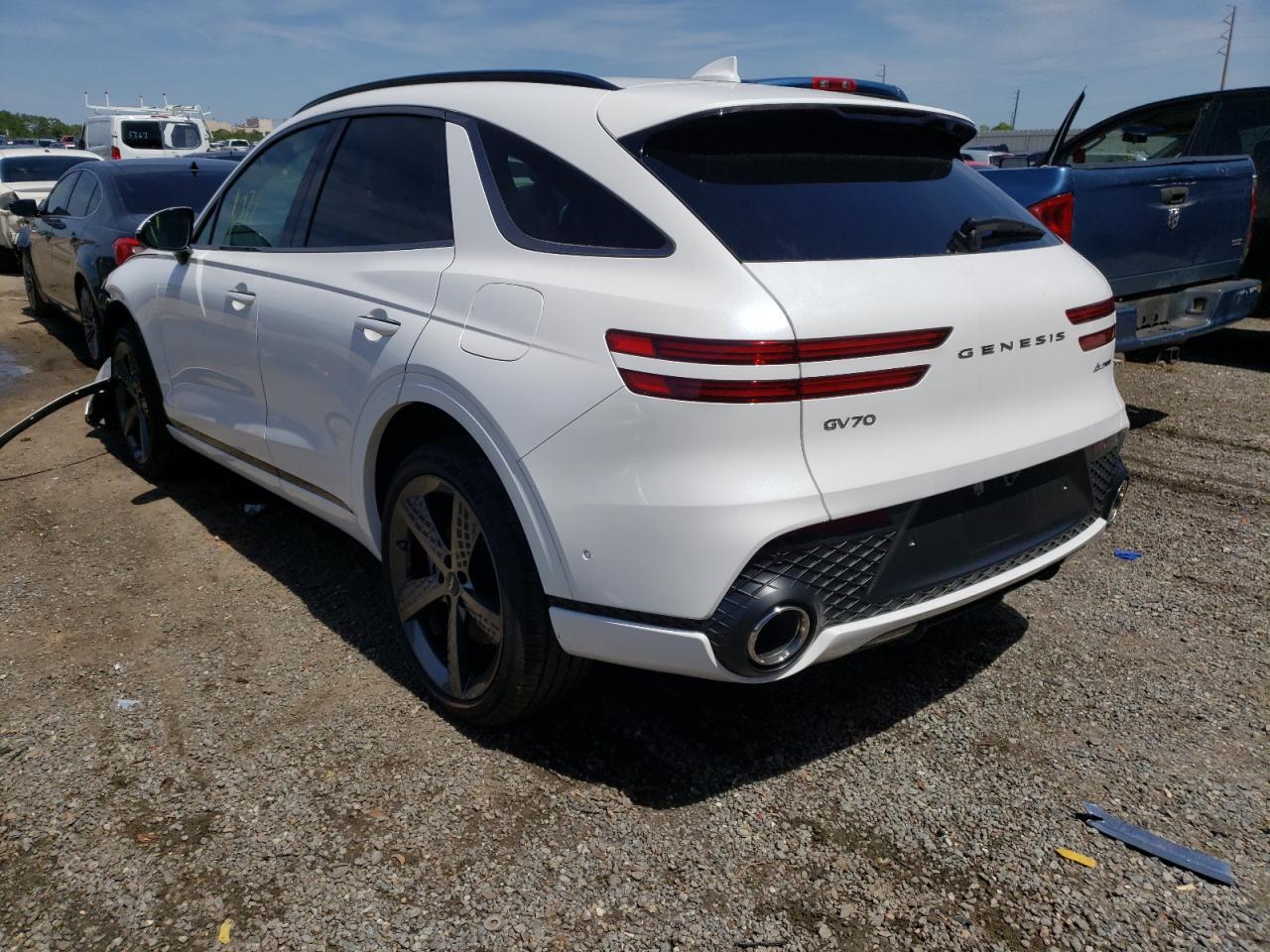 Photo 3 from auction – 2022 GENESIS GV70 BASE with VIN KMUMCDTC1NU033110
