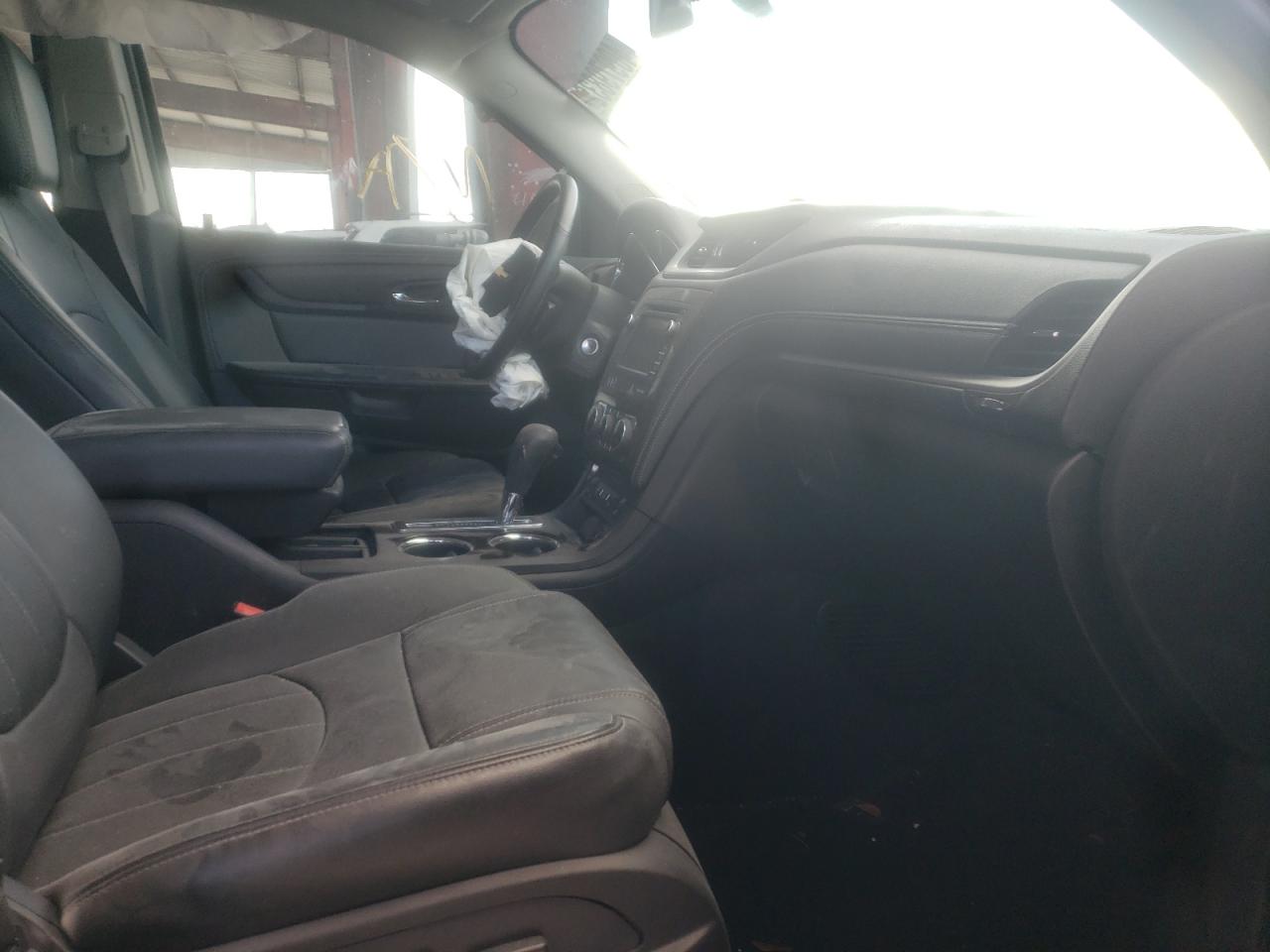 Photo 5 from auction – 2017 CHEVROLET TRAVERSE P with VIN 1GNKRJKDXHJ292824