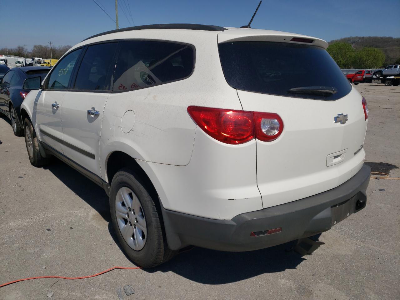 Photo 3 from auction – 2012 CHEVROLET TRAVERSE L with VIN 1GNKRFED9CJ243762