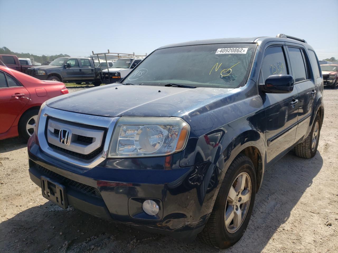 Photo 2 from auction – 2011 HONDA PILOT EXL with VIN 5FNYF3H51BB017946
