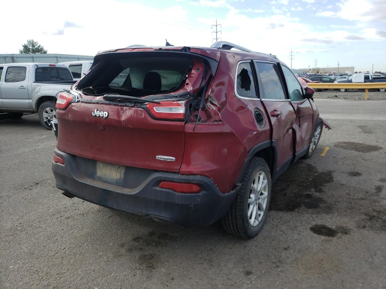 Photo 4 from auction – 2014 JEEP CHEROKEE L with VIN 1C4PJLCB7EW249149