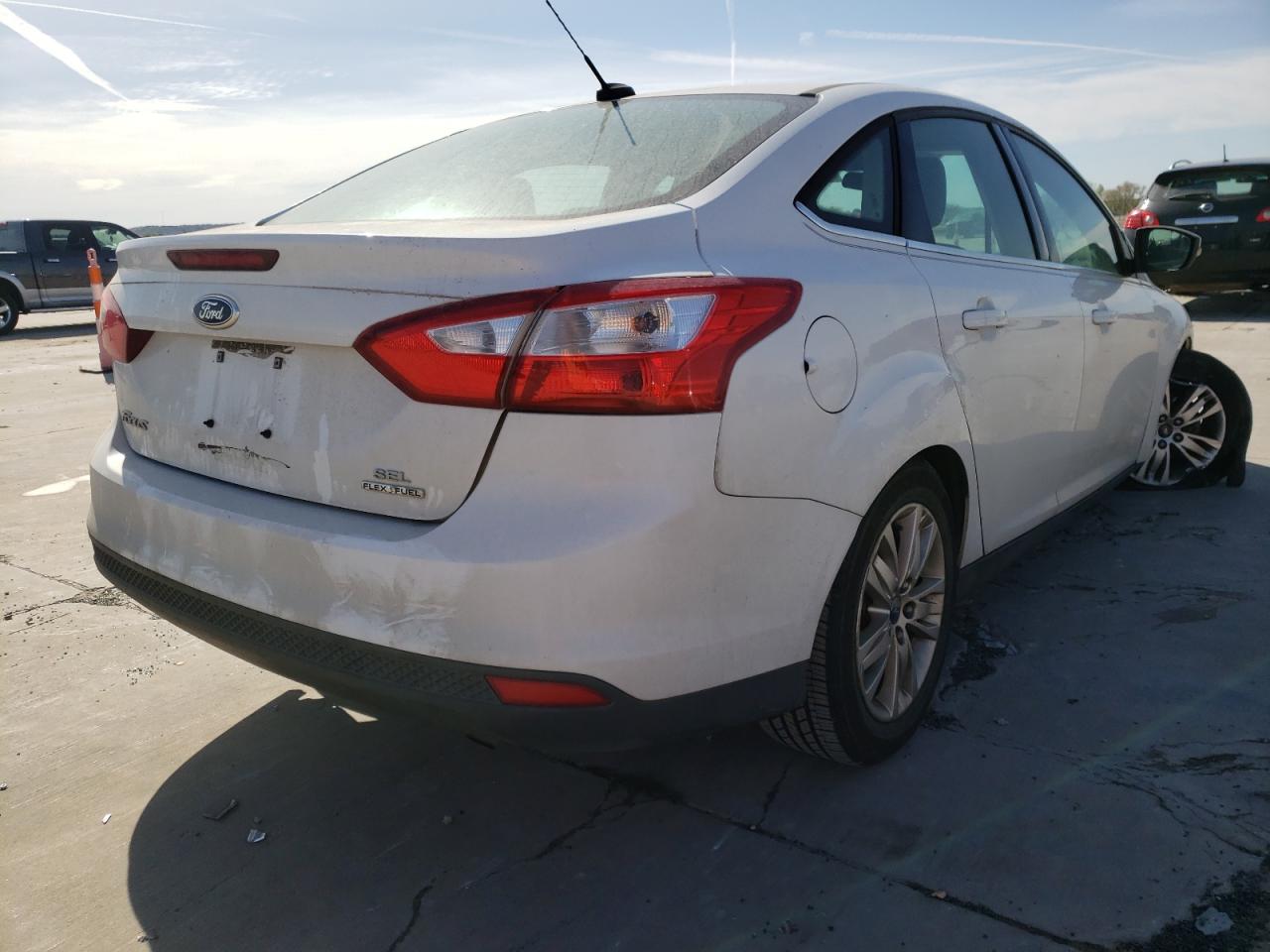 Photo 4 from auction – 2012 FORD FOCUS SEL with VIN 1FAHP3H28CL374841