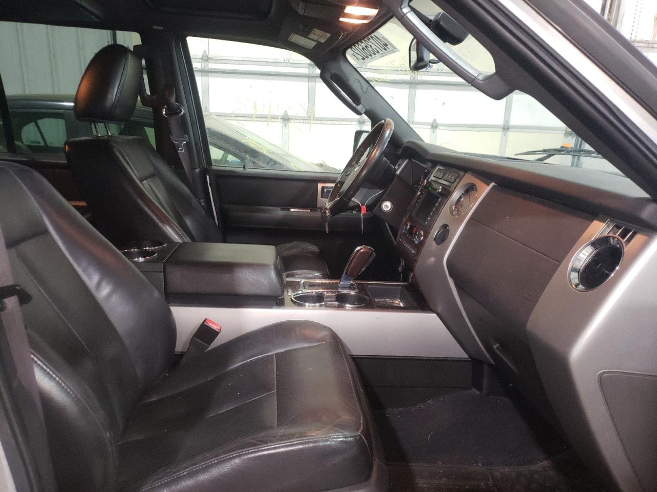 Photo 5 from auction – 2010 FORD EXPEDITION with VIN 1FMJU2A55AEB48191