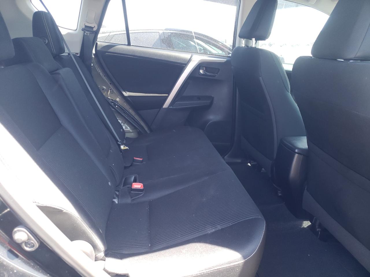 Photo 6 from auction – 2014 TOYOTA RAV4 XLE with VIN 2T3WFREV6EW091330