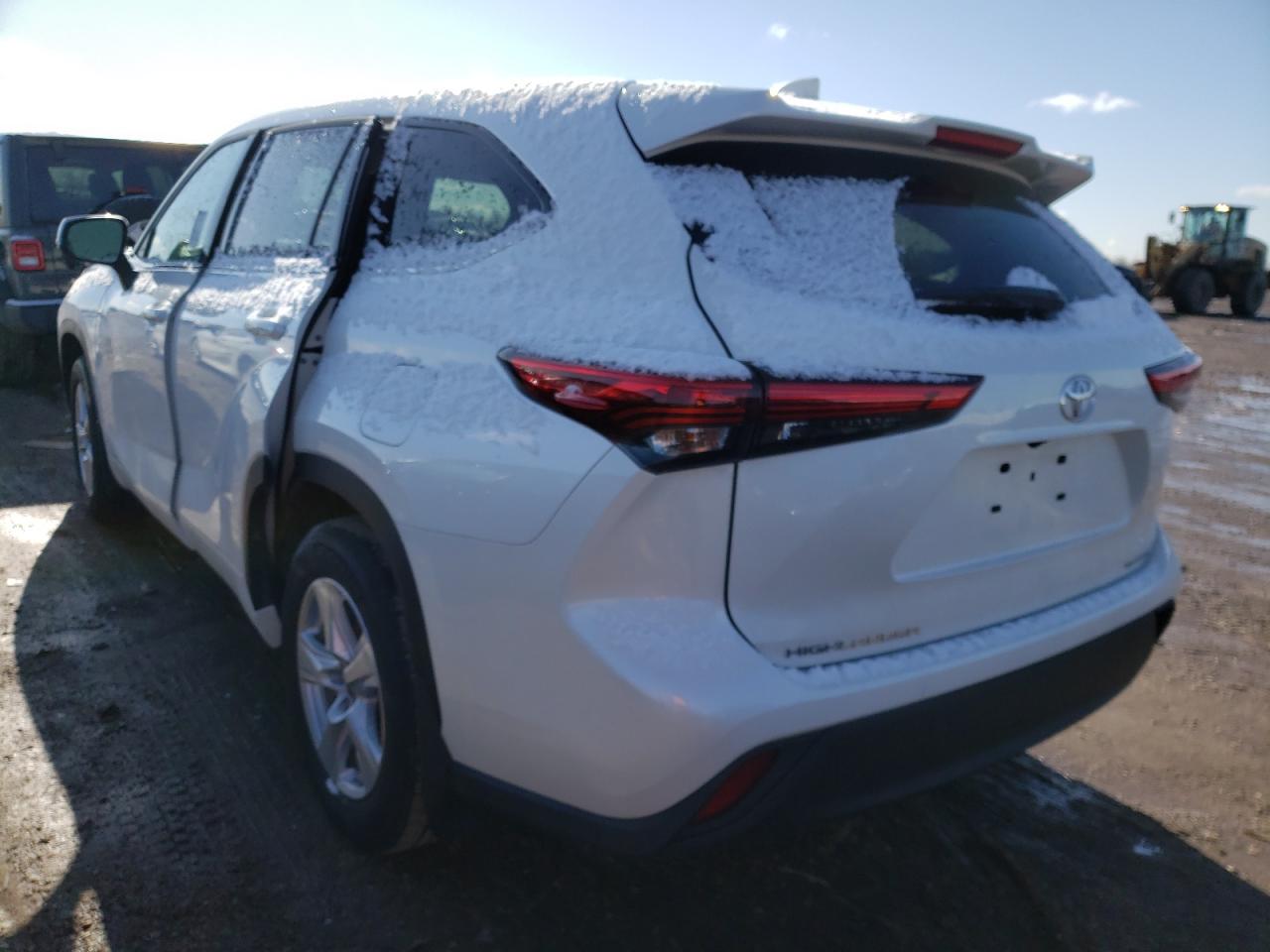 Photo 3 from auction – 2021 TOYOTA HIGHLANDER with VIN 5TDBZRBH0MS118624