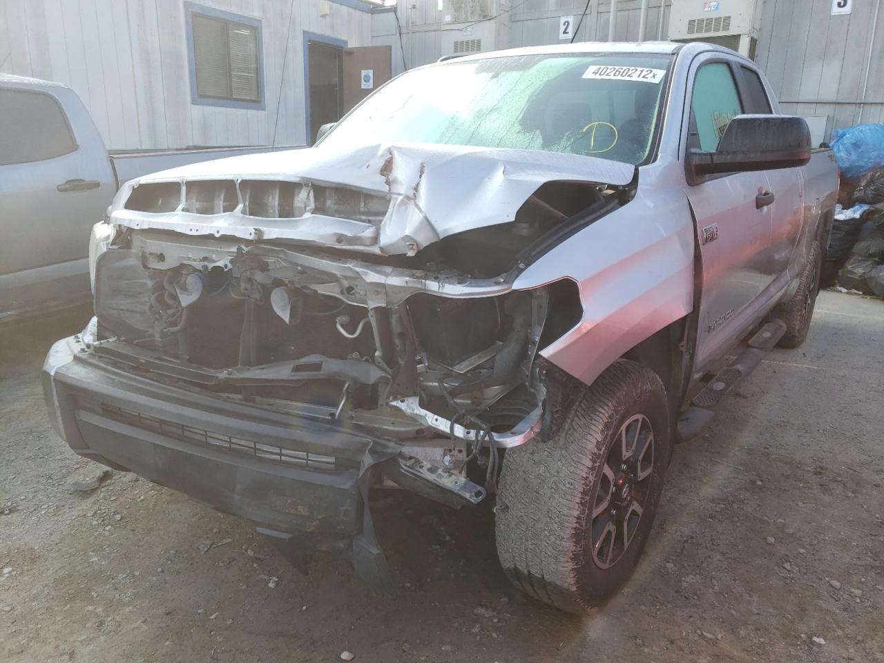 Photo 2 from auction – 2015 TOYOTA TUNDRA DOU with VIN 5TFRY5F11FX175757
