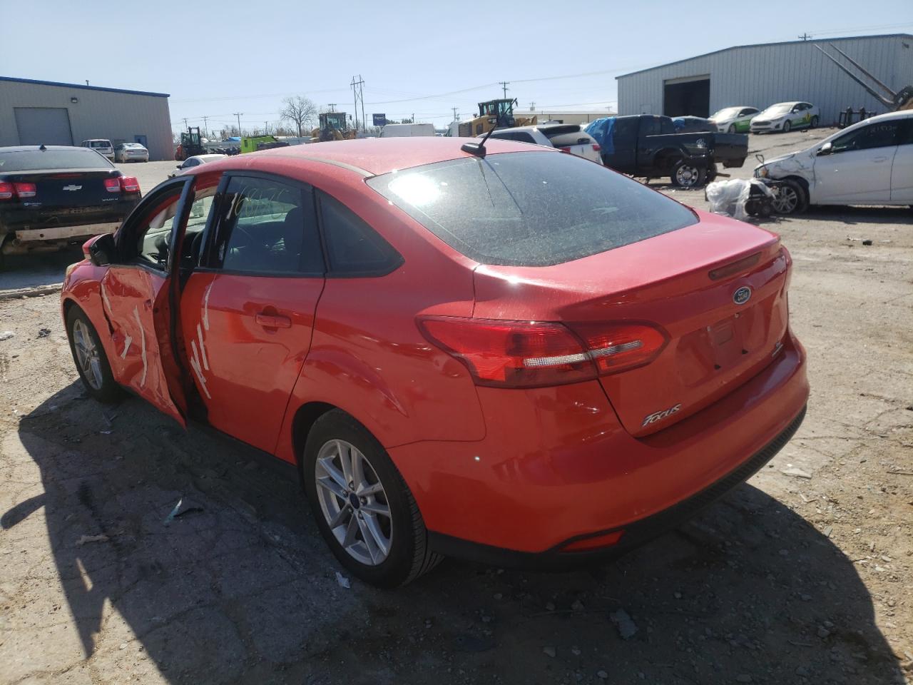 Photo 3 from auction – 2016 FORD FOCUS SE with VIN 1FADP3F20GL205596