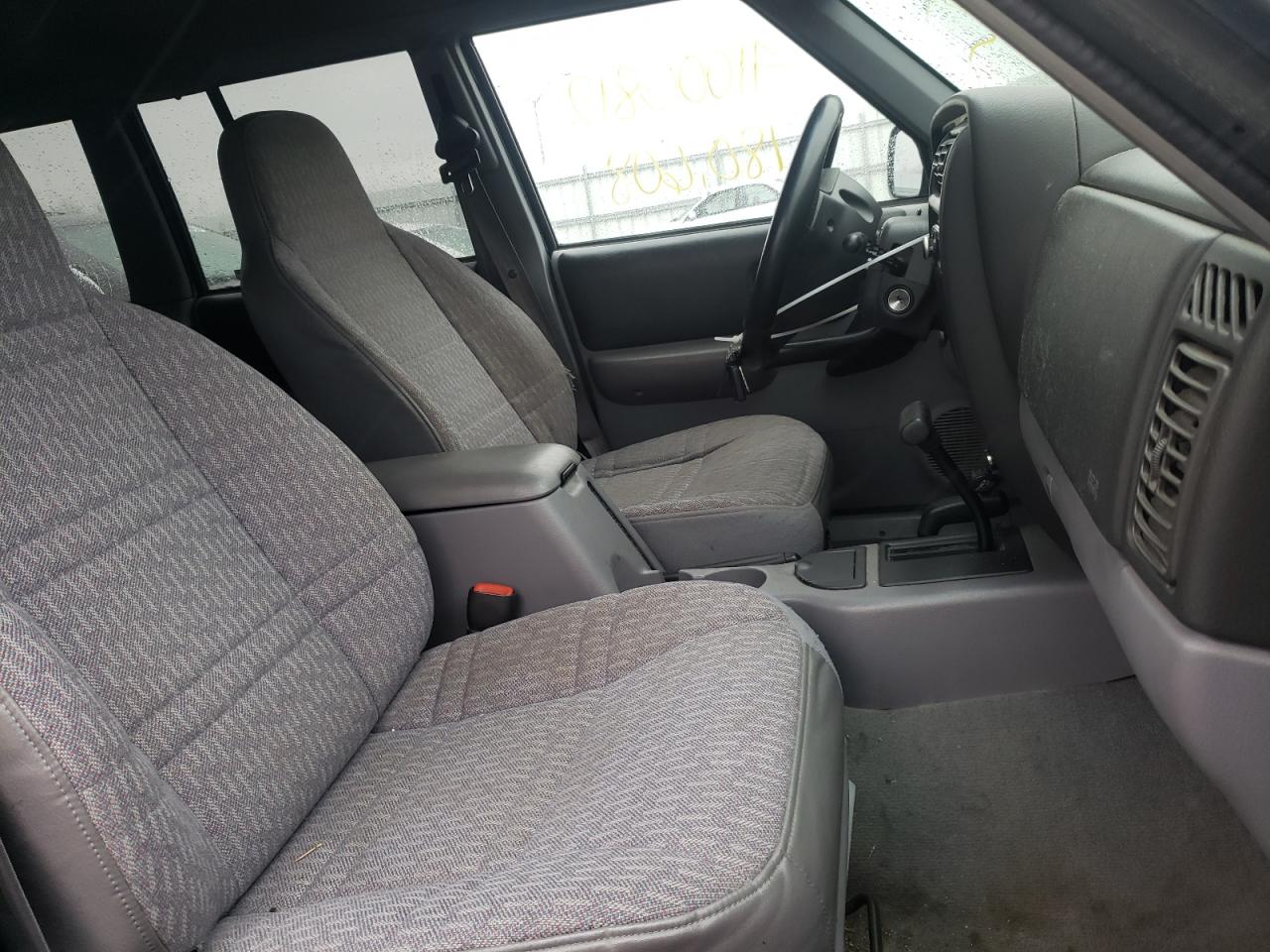 Photo 5 from auction – 1998 JEEP CHEROKEE S with VIN 1J4FJ68S0WL277314