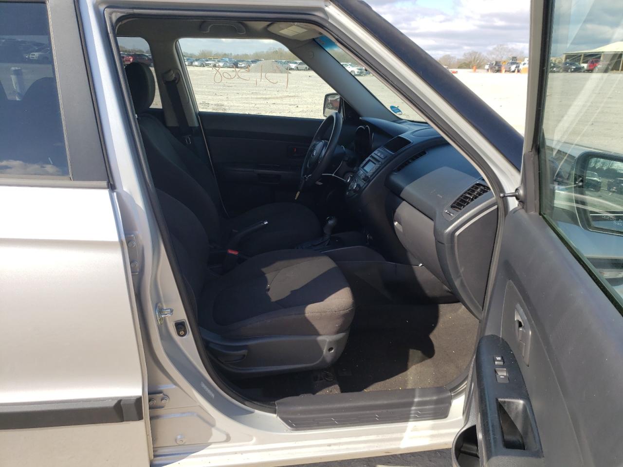 Photo 5 from auction – 2013 KIA SOUL with VIN KNDJT2A5XD7775243