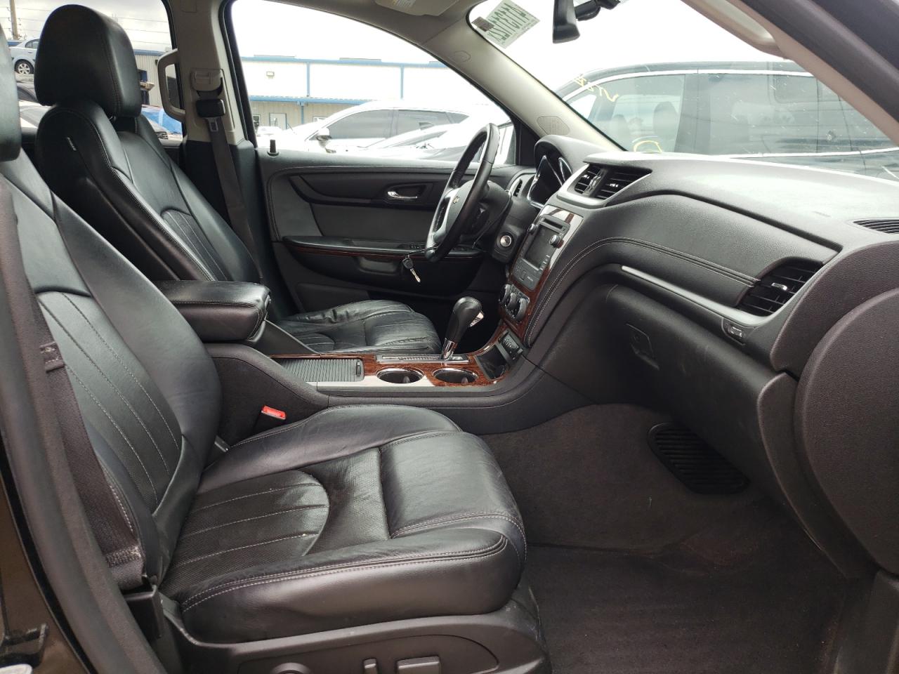Photo 5 from auction – 2013 CHEVROLET TRAVERSE L with VIN 1GNKVLKD5DJ105166