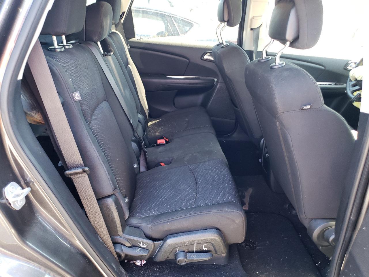 Photo 6 from auction – 2019 DODGE JOURNEY SE with VIN 3C4PDCAB3KT738112