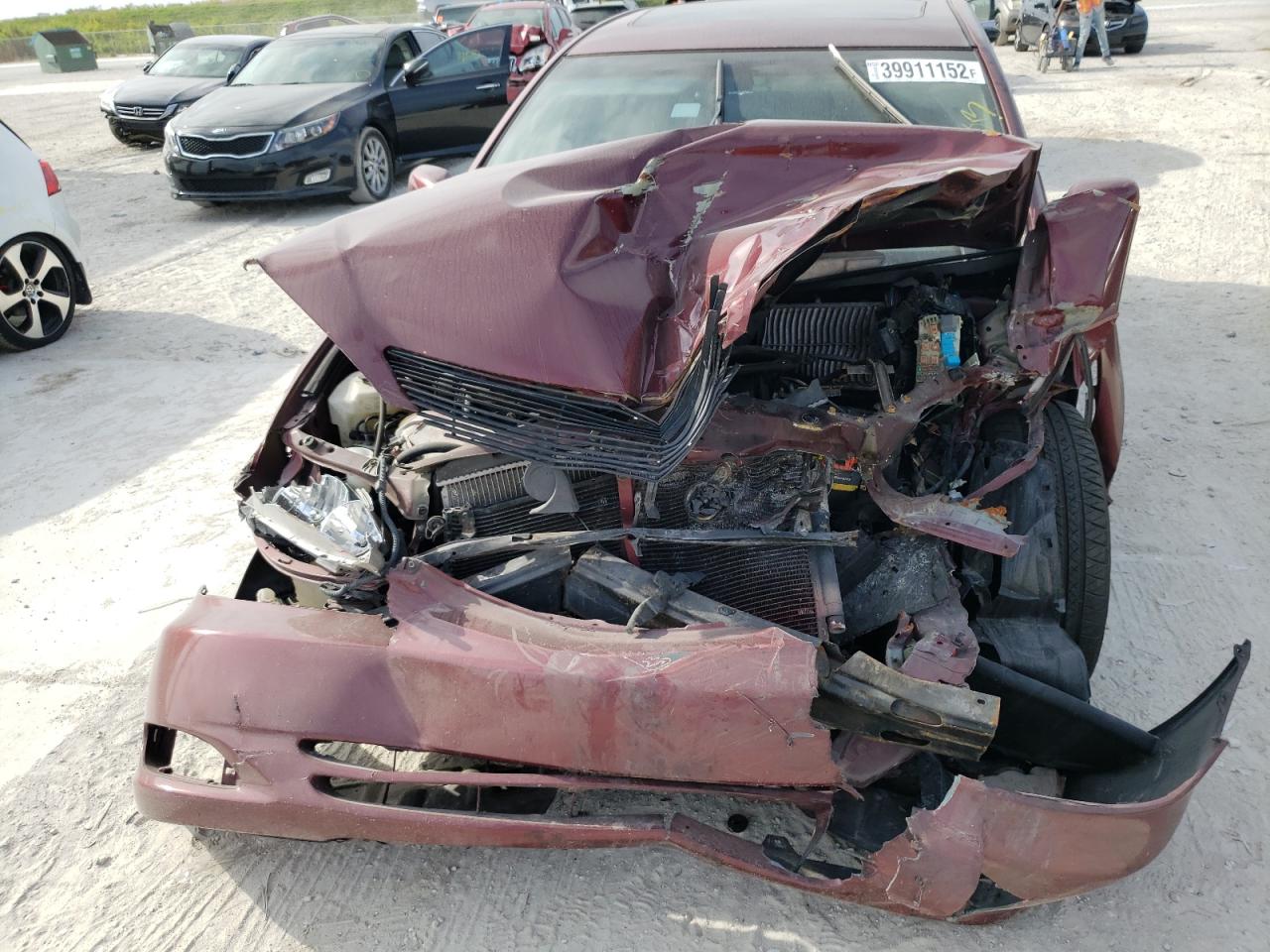 Photo 9 from auction – 2004 TOYOTA CAMRY LE with VIN 4T1BE32K44U356939