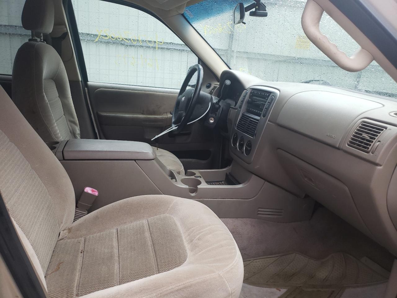 Photo 5 from auction – 2005 FORD EXPLORER X with VIN 1FMZU73KX5UB57368