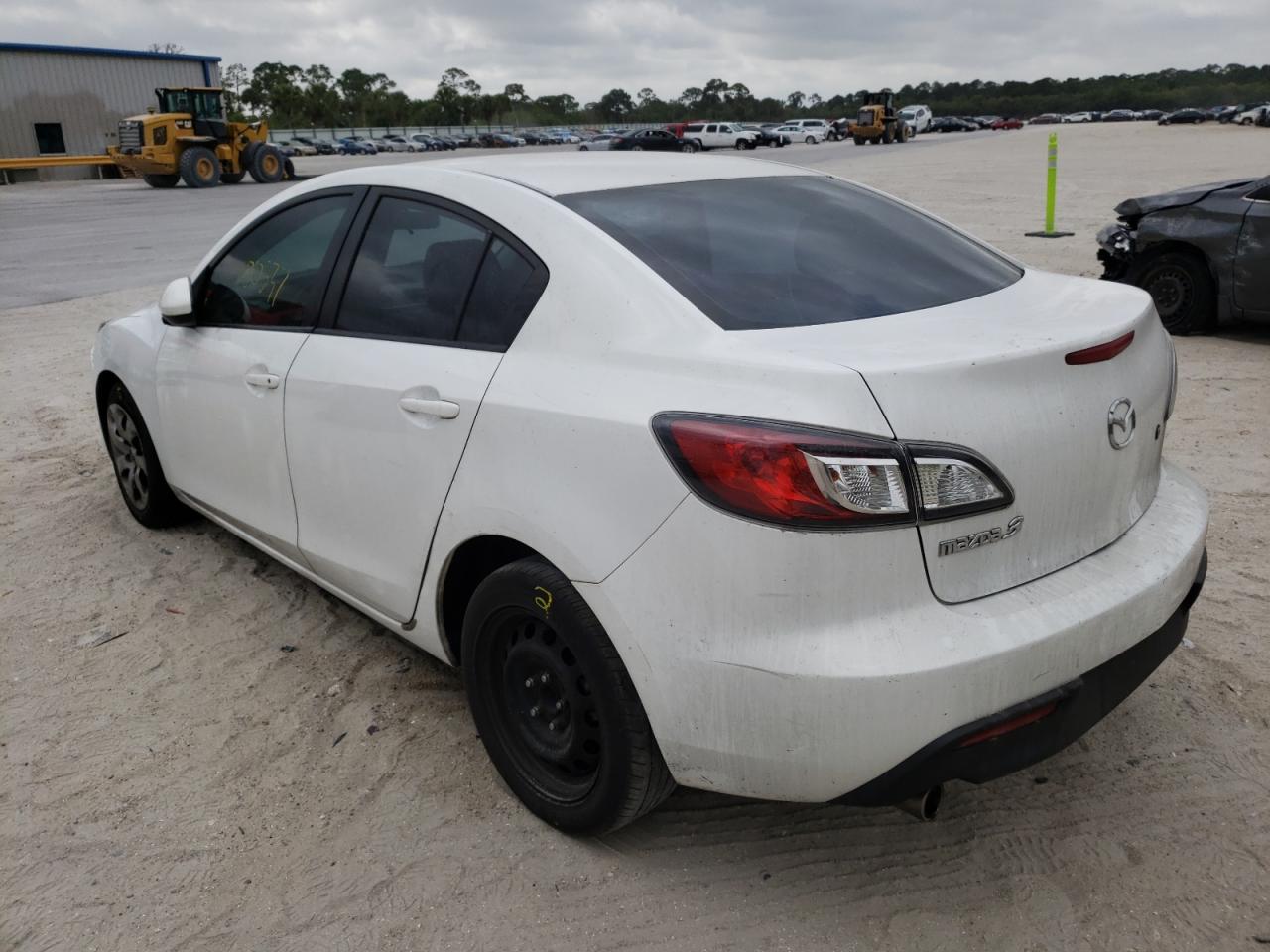 Photo 3 from auction – 2010 MAZDA MAZDA3 with VIN JM1BL1SF8A1232977