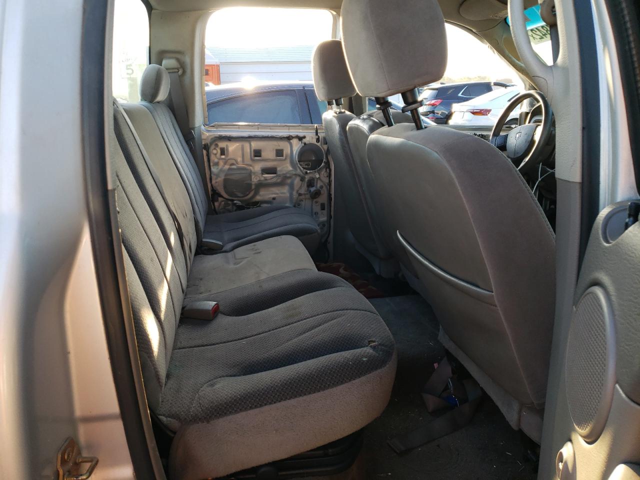 Photo 6 from auction – 2004 DODGE RAM 1500 S with VIN 1D7HA18D94S767326
