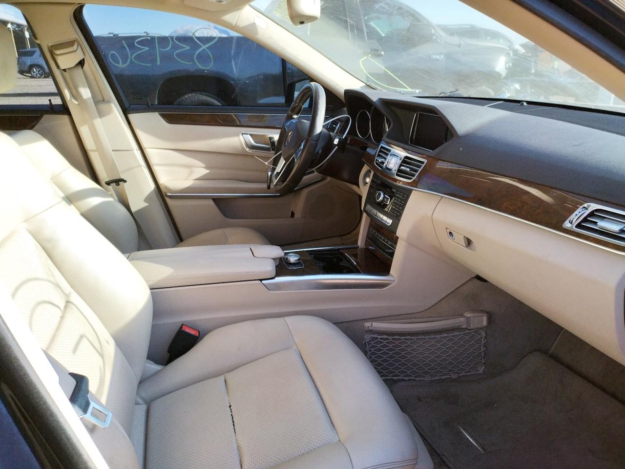 Photo 5 from auction – 2014 MERCEDES-BENZ E 350 with VIN WDDHF5KB0EA802679