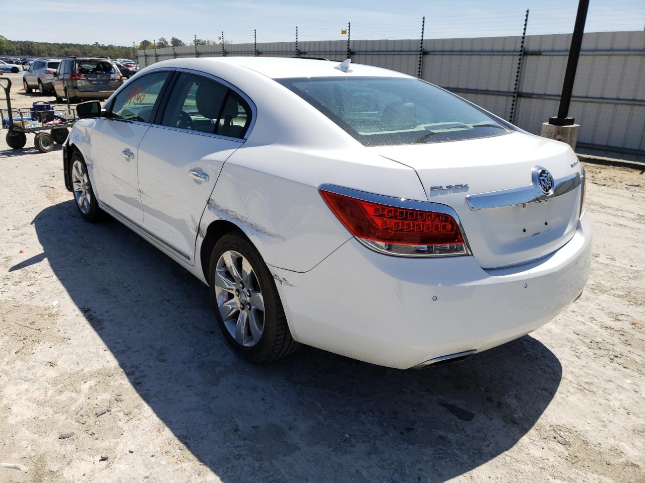 Photo 3 from auction – 2013 BUICK LACROSSE with VIN 1G4GC5E32DF286681