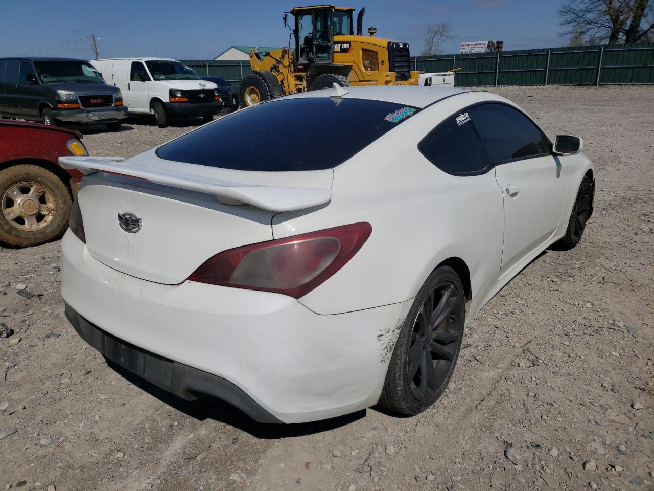 Photo 4 from auction – 2011 HYUNDAI GENESIS CO with VIN KMHHU6KH8BU046891