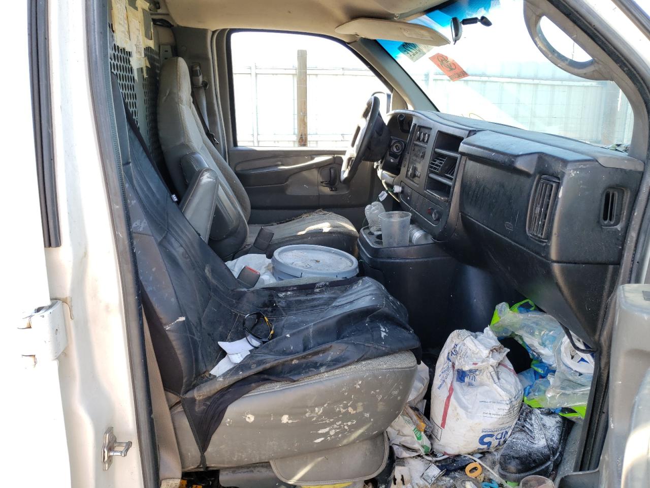 Photo 5 from auction – 2008 CHEVROLET EXPRESS G2 with VIN 1GCGG25C981230439