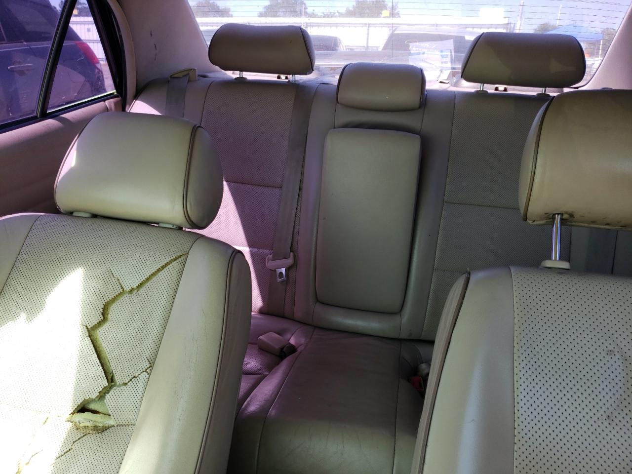 Photo 6 from auction – 2004 LEXUS IS 300 with VIN JTHBD192740089268