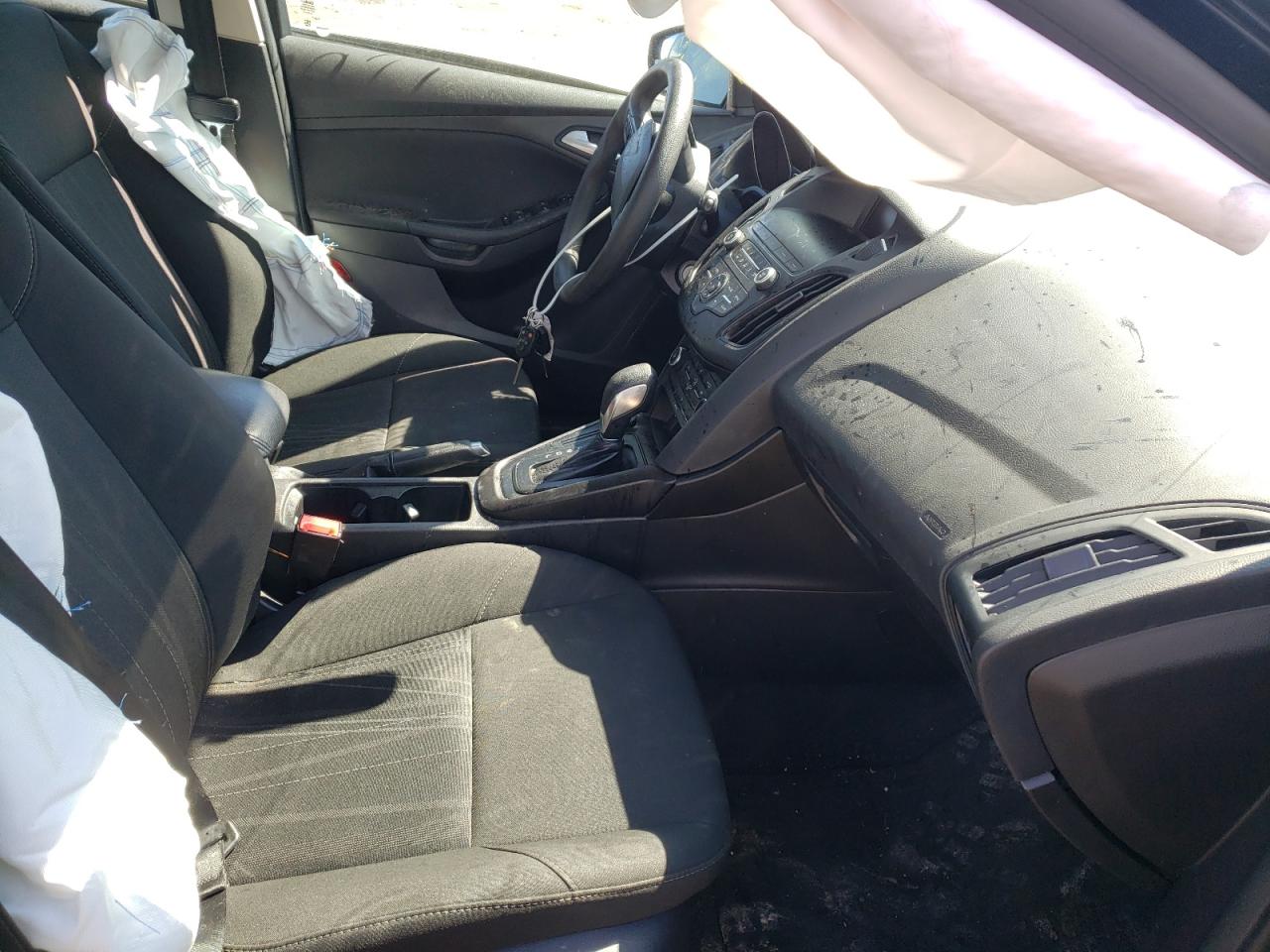 Photo 5 from auction – 2018 FORD FOCUS SE with VIN 1FADP3K23JL274330