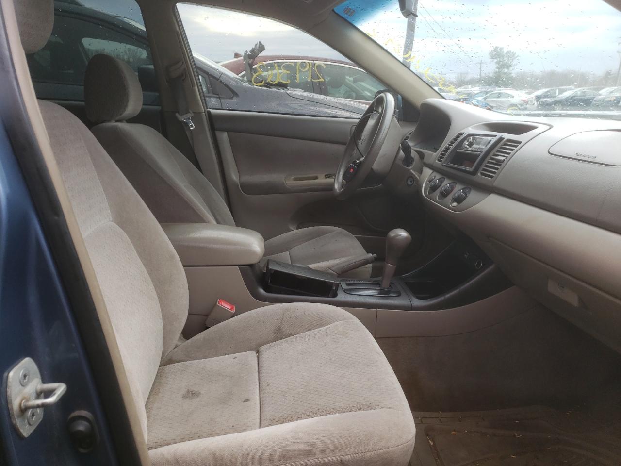 Photo 5 from auction – 2002 TOYOTA CAMRY LE with VIN 4T1BE32K02U597815