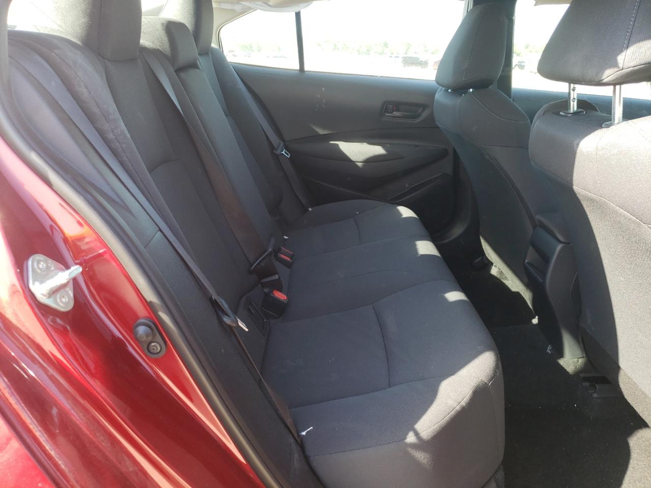 Photo 6 from auction – 2022 TOYOTA COROLLA LE with VIN 5YFEPMAEXNP299822