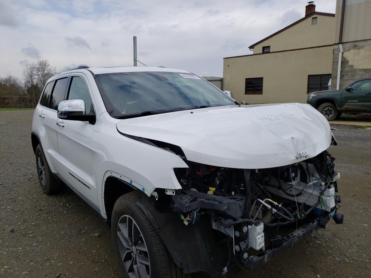 JEEP GRAND CHER 2018 with VIN 1C4RJFBG6JC424736 - Photo from auction