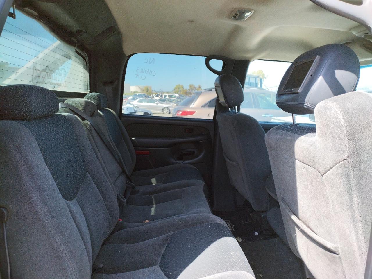 Photo 6 from auction – 2004 CHEVROLET AVALANCHE with VIN 3GNEC12T34G259410