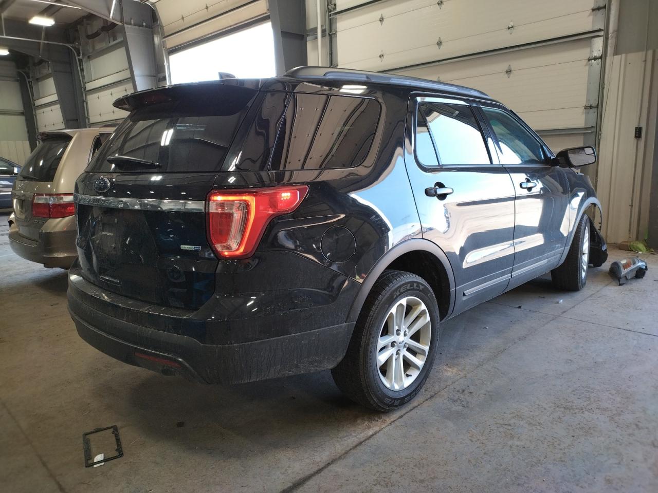 Photo 4 from auction – 2016 FORD EXPLORER with VIN 1FM5K8B89GGA12730