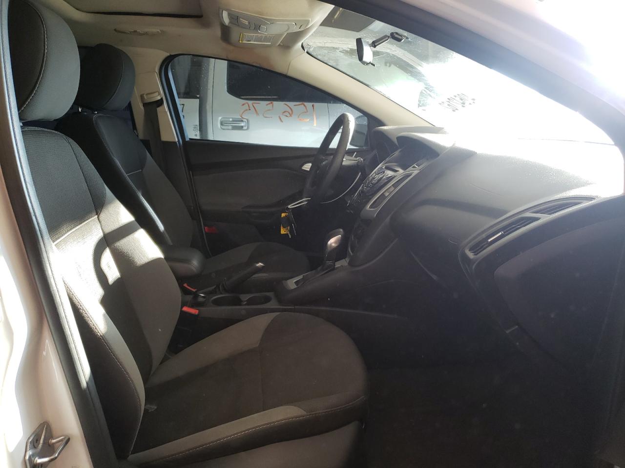 Photo 5 from auction – 2014 FORD FOCUS SE with VIN 1FADP3K20EL318094